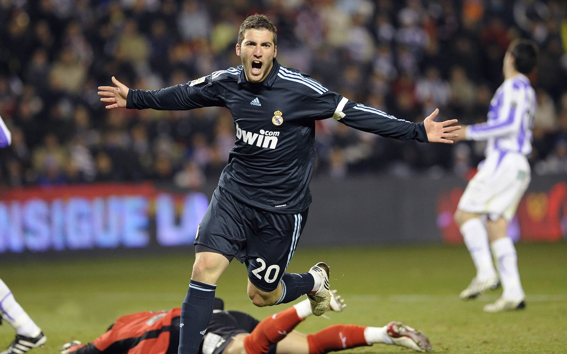 巨星“神操作”带队逆袭终极时刻!